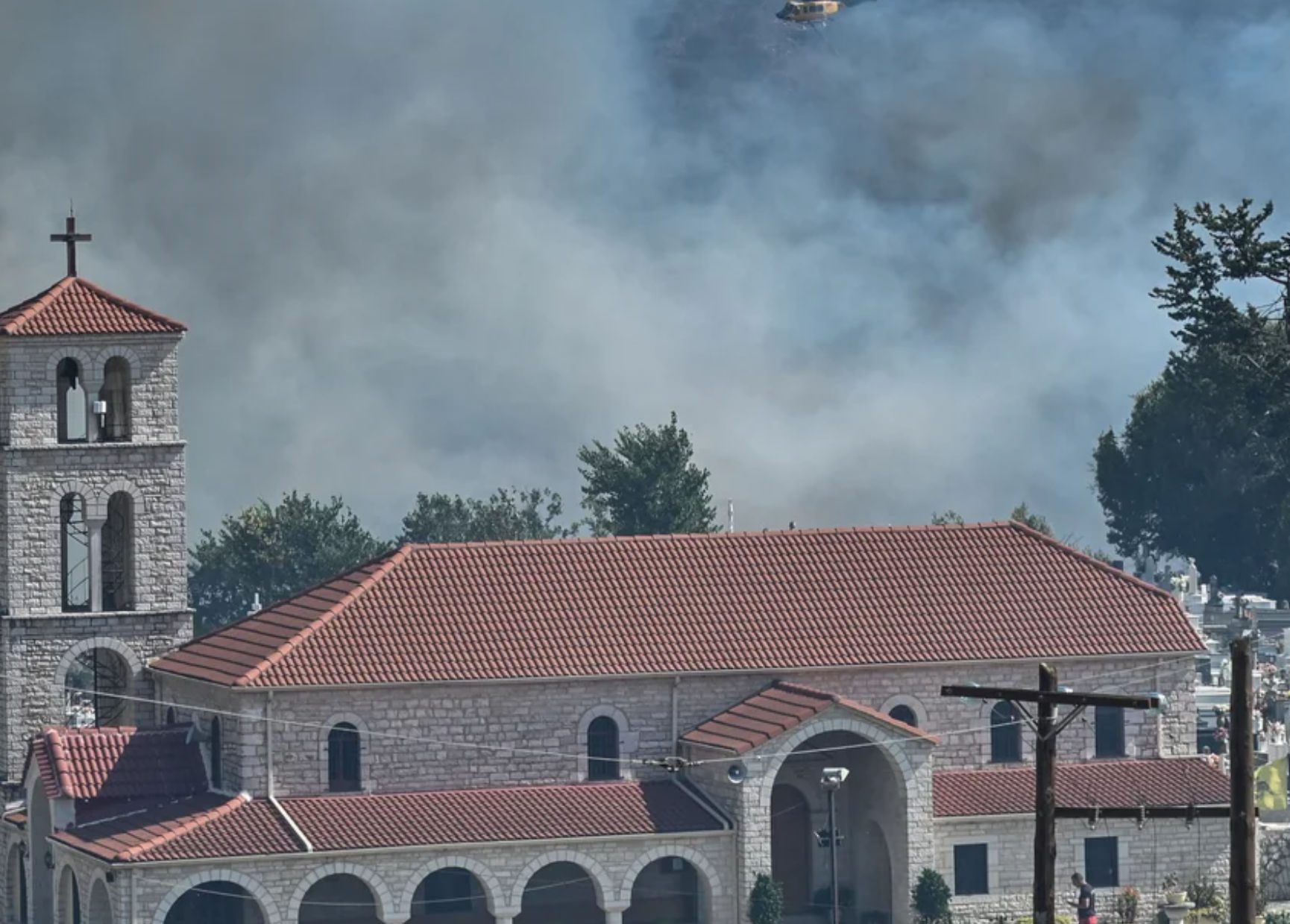 Συνεχίζεται η μάχη με τις φλόγες σε Αχαΐα, Χίο και Πρέβεζα – Εκκενώνεται η Φιλιππιάδα, ήχησε το 112 Συνεχίζεται η μάχη με τις φλόγες σε Αχαΐα, Χίο και Πρέβεζα – Εκκενώνεται η Φιλιππιάδα, ήχησε το 112