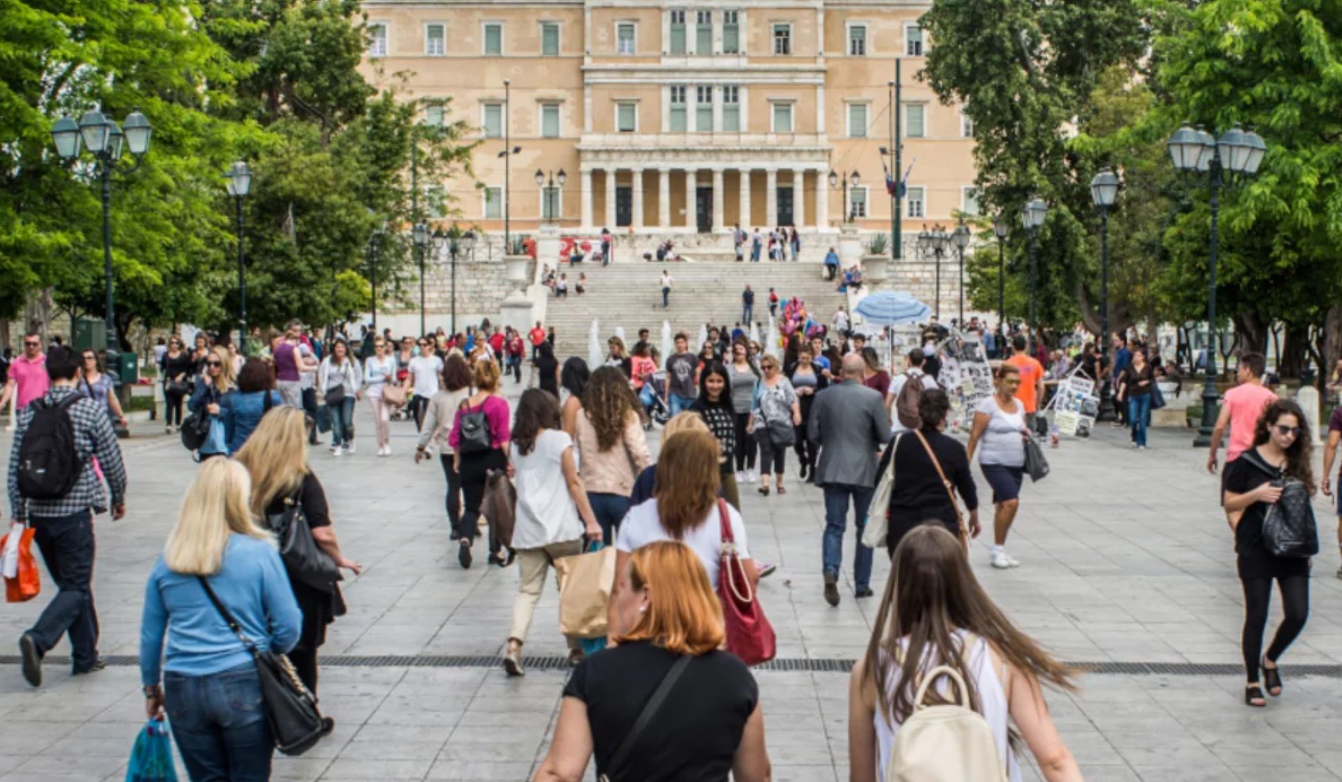 Στοιχεία σοκ για το δημογραφικό: Μειώθηκε κατά 500.000 άτομα ο πληθυσμός στην Ελλάδα σε 13 χρόνια Στοιχεία σοκ για το δημογραφικό: Μειώθηκε κατά 500.000 άτομα ο πληθυσμός στην Ελλάδα σε 13 χρόνια