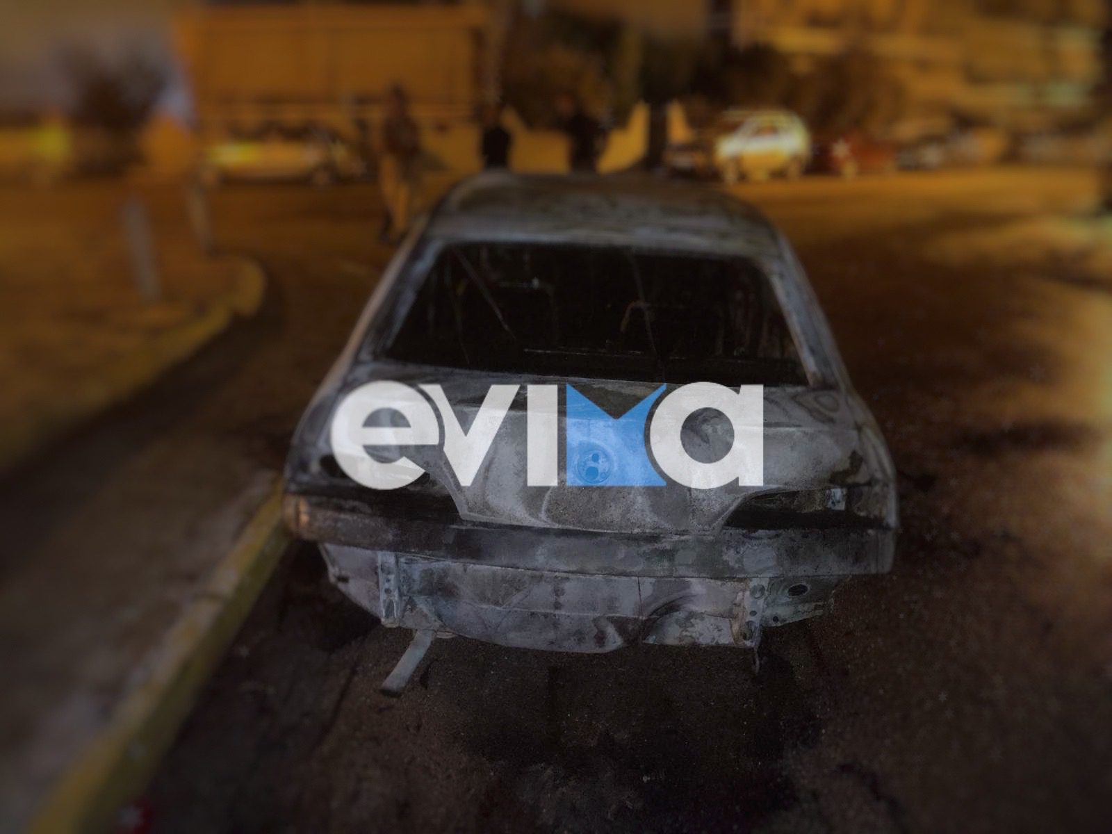 Εύβοια – Αποκλειστικό: Φωτιά σε δύο αυτοκίνητα σε κεντρική πλατεία Εύβοια – Αποκλειστικό: Φωτιά σε δύο αυτοκίνητα σε κεντρική πλατεία