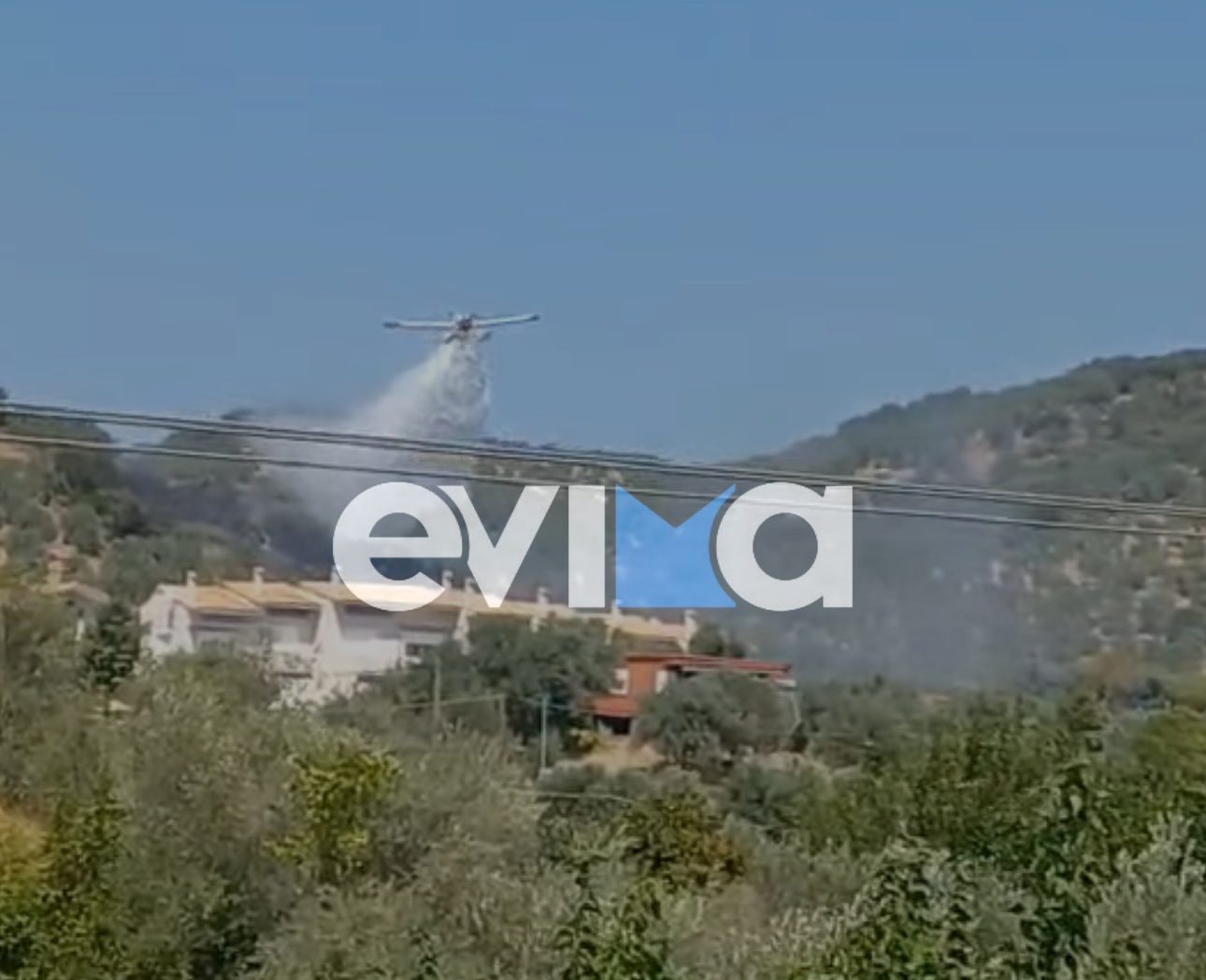 Φωτιά στην Εύβοια: Μια ανάσα από τα σπίτια οι φλόγες – Νέο βίντεο Φωτιά στην Εύβοια: Μια ανάσα από τα σπίτια οι φλόγες – Νέο βίντεο