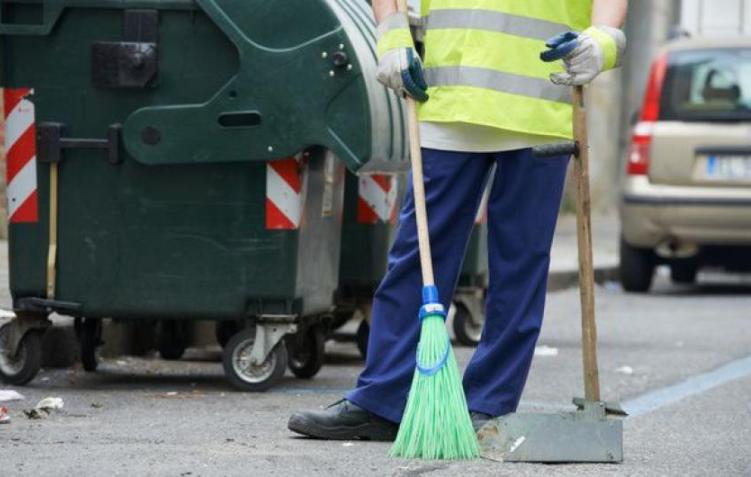 Πολίτης χτύπησε με γροθιές εργαζόμενο καθαριότητας στο Βόλο Πολίτης χτύπησε με γροθιές εργαζόμενο καθαριότητας στο Βόλο