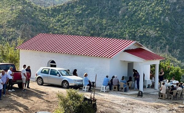 Συγκίνηση στην Εύβοια: Πώς το ξωκλήσι του Αγίου Αθανασίου «αναστήθηκε» μετά την καταστροφή Συγκίνηση στην Εύβοια: Πώς το ξωκλήσι του Αγίου Αθανασίου «αναστήθηκε» μετά την καταστροφή