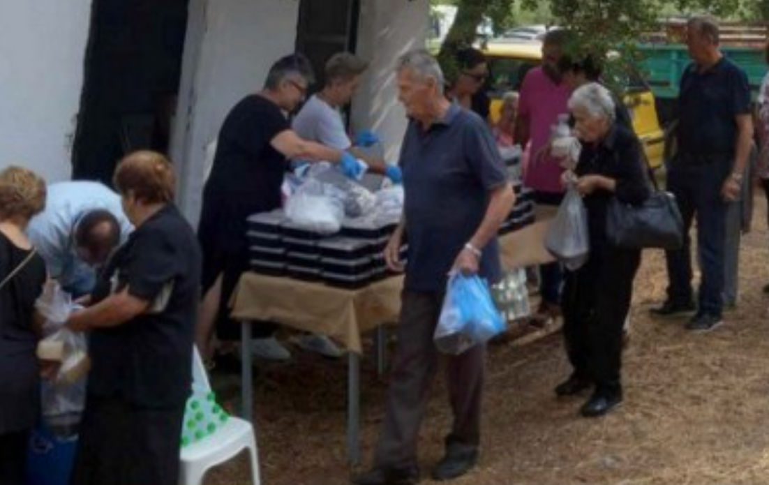 Εύβοια: Ξωκκλήσι γιορτάζει με παραδοσιακό φαγητό Εύβοια: Ξωκκλήσι γιορτάζει με παραδοσιακό φαγητό