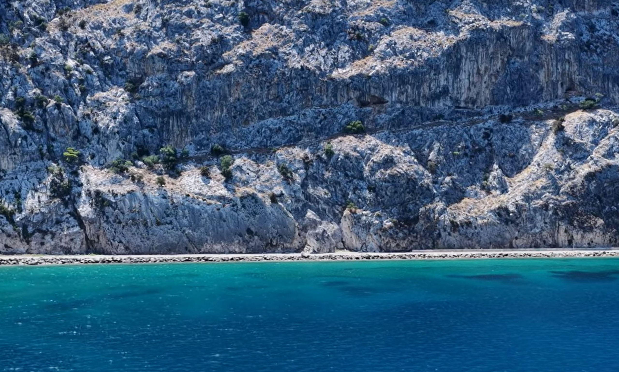 Πού βρίσκεται ο πιο εντυπωσιακός δρόμος της Αττικής, μόλις μια ώρα από Αθήνα (video) Πού βρίσκεται ο πιο εντυπωσιακός δρόμος της Αττικής, μόλις μια ώρα από Αθήνα (video)