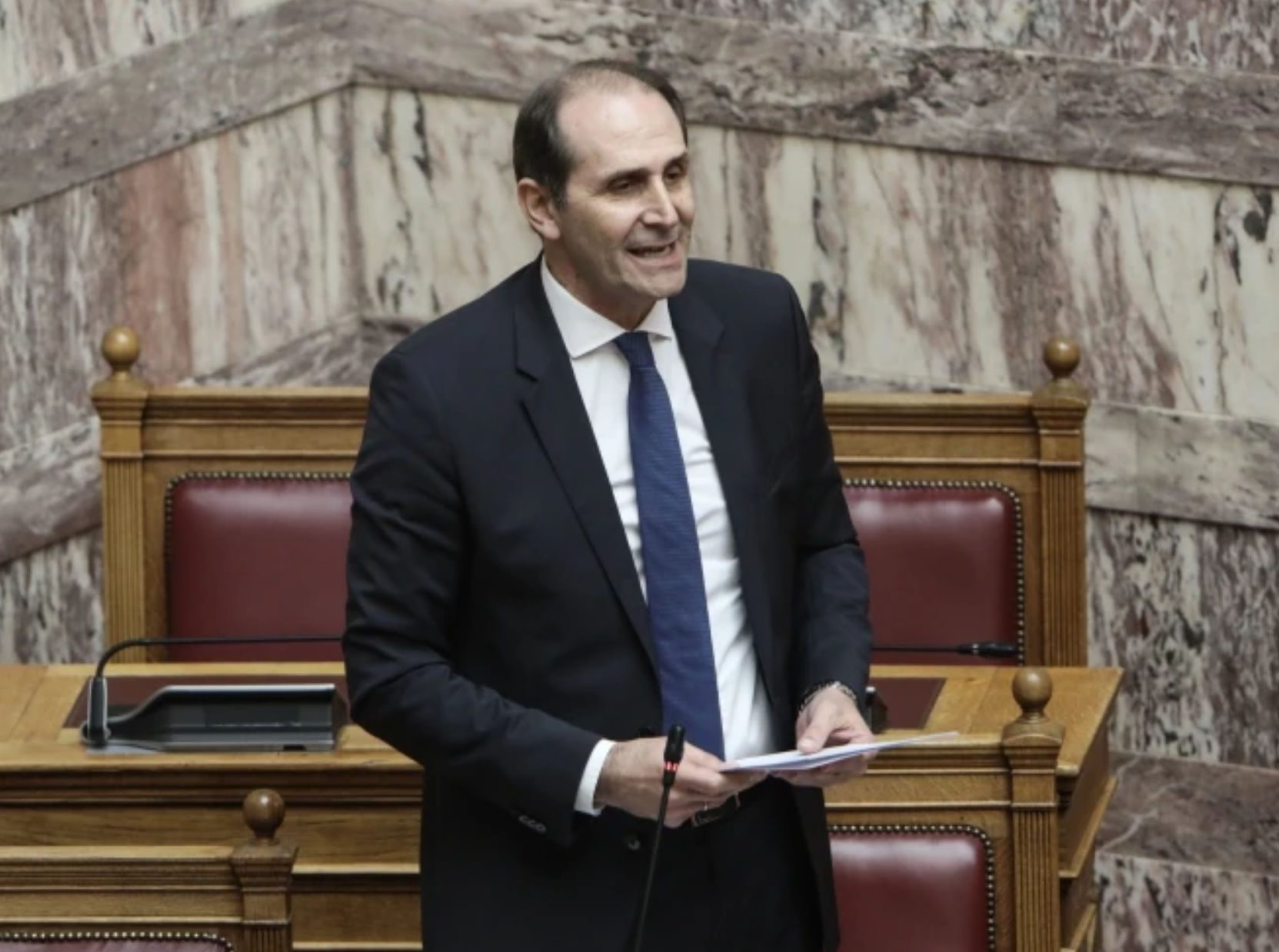 Σοκ με τον θάνατο του Απόστολου Βεσυρόπουλου – Υπέστη ανακοπή καρδιάς σε beach bar Σοκ με τον θάνατο του Απόστολου Βεσυρόπουλου – Υπέστη ανακοπή καρδιάς σε beach bar