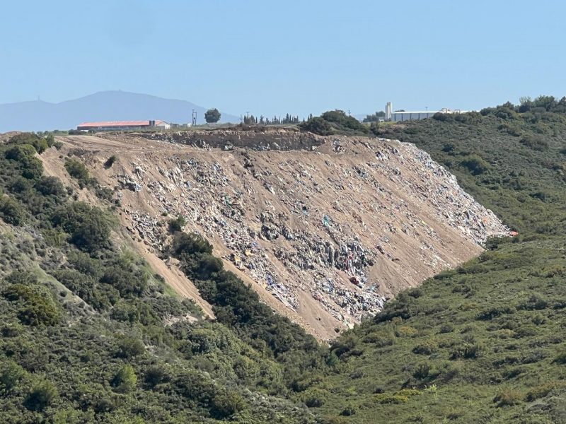 «Σάλος» με τις παράνομες χωματερές σε μεγάλο δήμο της Εύβοιας: «Κίνδυνος» για τους δημότες καταγγέλει αντιπολίτευση «Σάλος» με τις παράνομες χωματερές σε μεγάλο δήμο της Εύβοιας: «Κίνδυνος» για τους δημότες καταγγέλει αντιπολίτευση