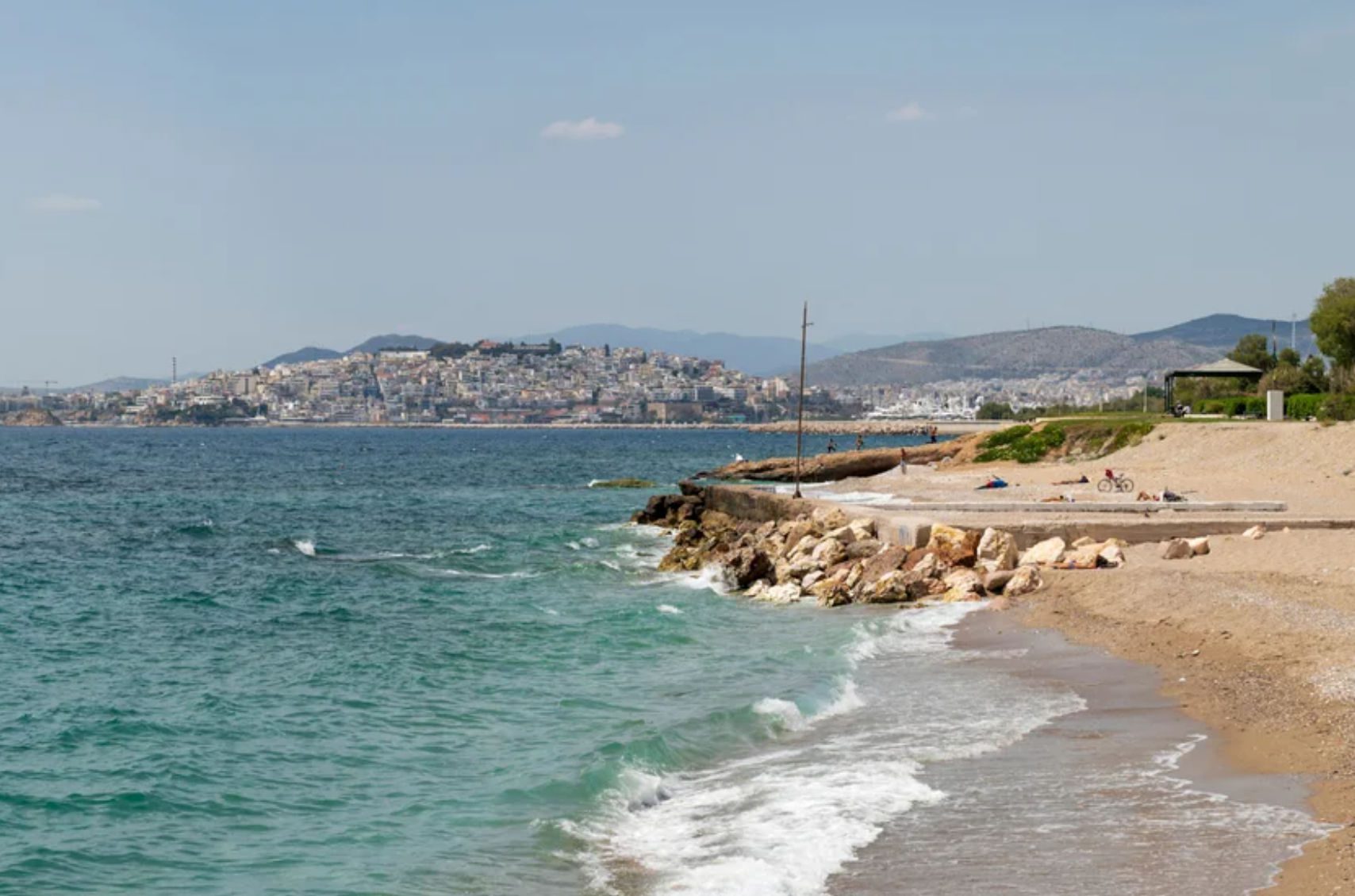Προσοχή: Σε αυτά τα σημεία απαγορεύεται το μπάνιο στην Αττική