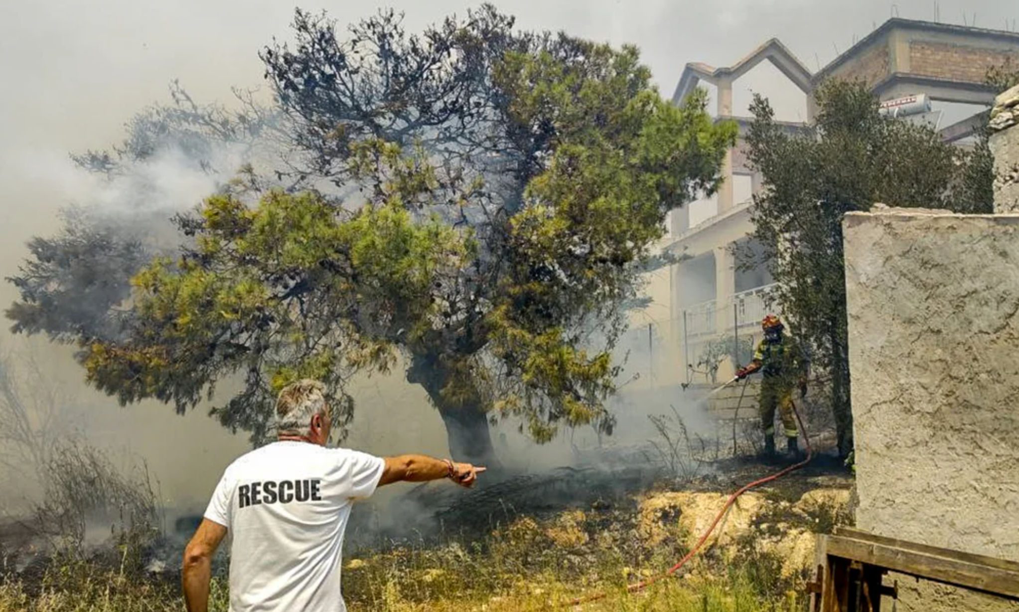 Ποια είναι η μέθοδος «αντιπύρ» που χρησιμοποίησαν πυροσβέστες στη Ζάκυνθο σώζοντας σπίτια Ποια είναι η μέθοδος «αντιπύρ» που χρησιμοποίησαν πυροσβέστες στη Ζάκυνθο σώζοντας σπίτια