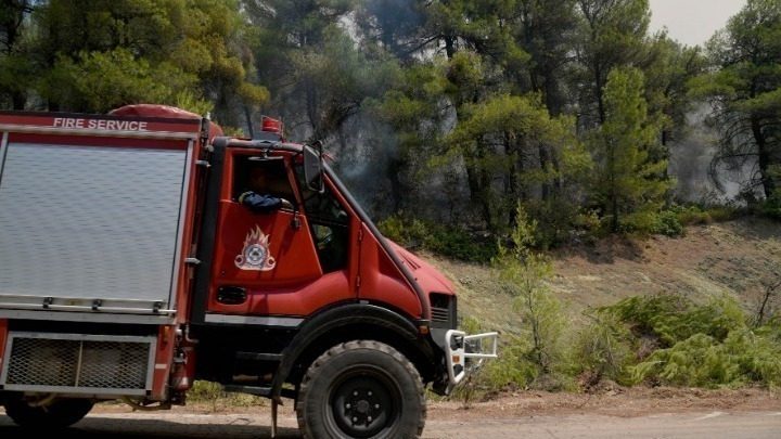Πυρκαγιά σε μουσικό σχολείο- Επί τόπου 30 πυροσβέστες Πυρκαγιά σε μουσικό σχολείο- Επί τόπου 30 πυροσβέστες