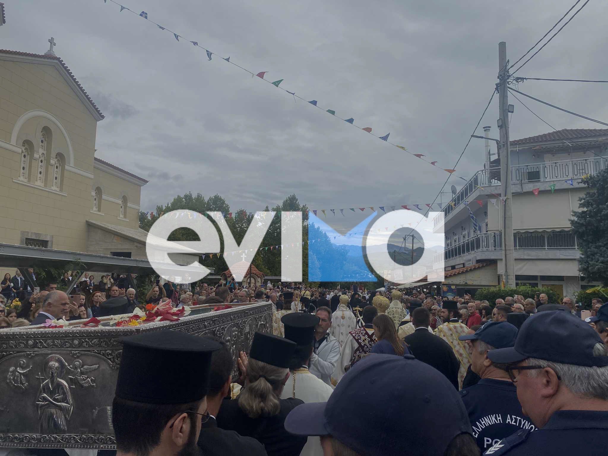 Εύβοια: Λιτανεία του σκηνώματος του Οσίου Ιωάννη του Ρώσσου – Συγκίνηση και ευγνωμοσύνη (vid) Εύβοια: Λιτανεία του σκηνώματος του Οσίου Ιωάννη του Ρώσσου – Συγκίνηση και ευγνωμοσύνη (vid)