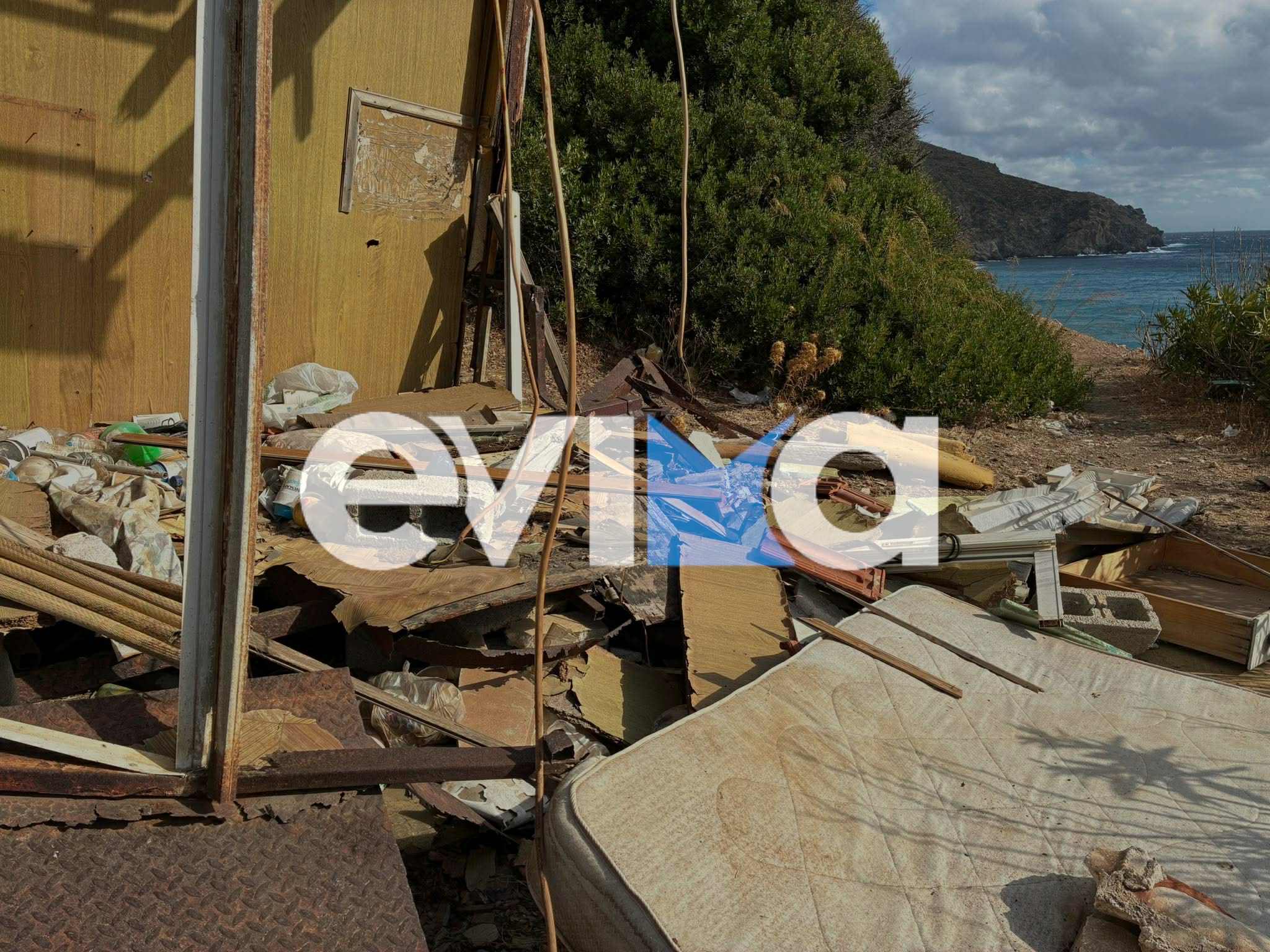 Σοβαρός κίνδυνος σε παραλία της Εύβοιας: Παράγκα είναι έτοιμη να διαλυθεί – Εικόνες Σοβαρός κίνδυνος σε παραλία της Εύβοιας: Παράγκα είναι έτοιμη να διαλυθεί – Εικόνες
