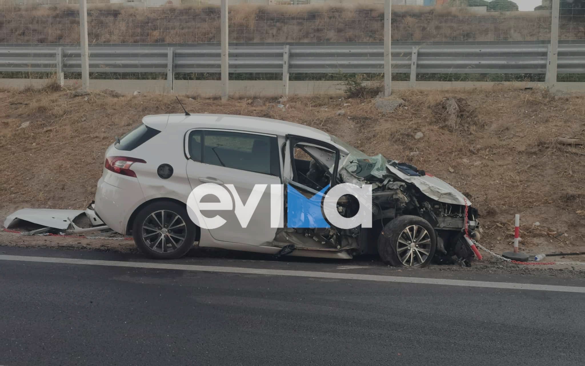 Σοβαρό τροχαίο στα Οινόφυτα: ΙΧ συγκρούστηκε με φορτηγό (εικόνες) Σοβαρό τροχαίο στα Οινόφυτα: ΙΧ συγκρούστηκε με φορτηγό (εικόνες)
