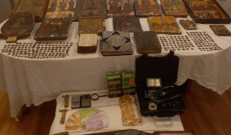 Μέγα Σπήλαιο: Οι εικόνες που θα πουλούσε ο ηγούμενος της Μονής Μέγα Σπήλαιο: Οι εικόνες που θα πουλούσε ο ηγούμενος της Μονής