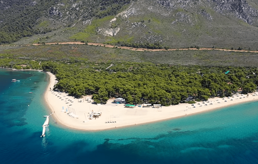 Εργαζόμενοι σε πασίγνωστο ξενοδοχείο της Εύβοιας ζητούν ουσιαστικές αυξήσεις σε μισθούς Εργαζόμενοι σε πασίγνωστο ξενοδοχείο της Εύβοιας ζητούν ουσιαστικές αυξήσεις σε μισθούς