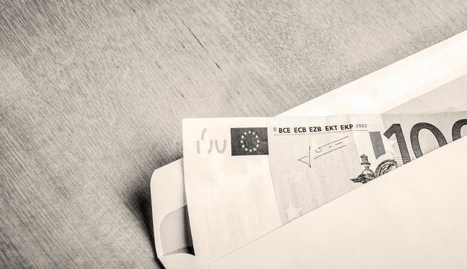 Γνωστός εφοριακός ζήτησε χρήματα από φούρναρη για να μην βάλει πρόστιμο Γνωστός εφοριακός ζήτησε χρήματα από φούρναρη για να μην βάλει πρόστιμο
