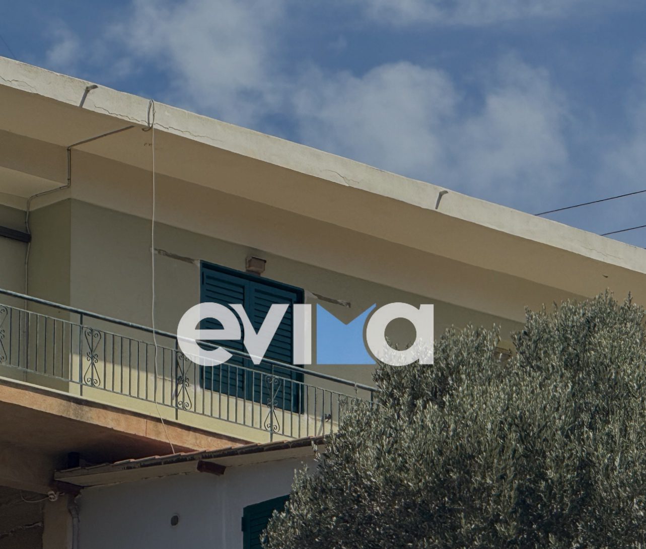 Σεισμός στην Εύβοια: Πάνω από 15 σπίτια έχουν υποστεί ρωγμές στα Νέα Στύρα (εικόνες) Σεισμός στην Εύβοια: Πάνω από 15 σπίτια έχουν υποστεί ρωγμές στα Νέα Στύρα (εικόνες)