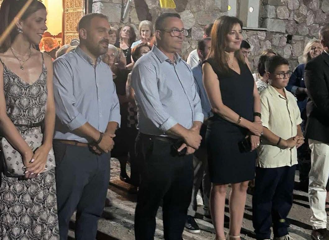 Στο Γυμνό Ευβοίας παραμονή του Σταυρού η Κωνσταντίνα Καραμπατσώλη Στο Γυμνό Ευβοίας παραμονή του Σταυρού η Κωνσταντίνα Καραμπατσώλη