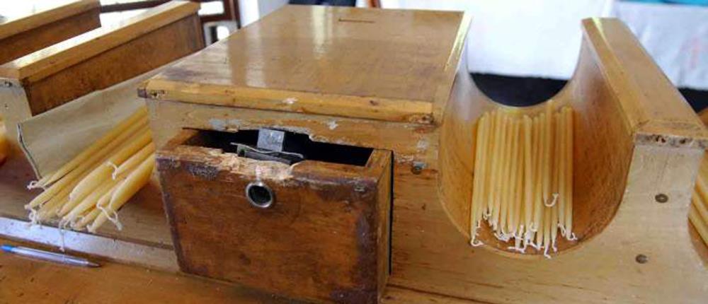 Απίστευτο: Έκλεψαν τα τάματα από την Παντάνασσα στη Σίκινο μετά τη λειτουργία Απίστευτο: Έκλεψαν τα τάματα από την Παντάνασσα στη Σίκινο μετά τη λειτουργία