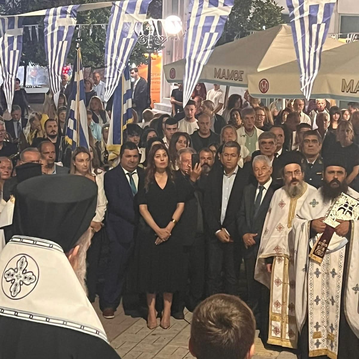 Τίμησε τον Άγιο Ιωάννη το Θεολόγο στο Μαντούδι η Καραμπατσώλη Τίμησε τον Άγιο Ιωάννη το Θεολόγο στο Μαντούδι η Καραμπατσώλη