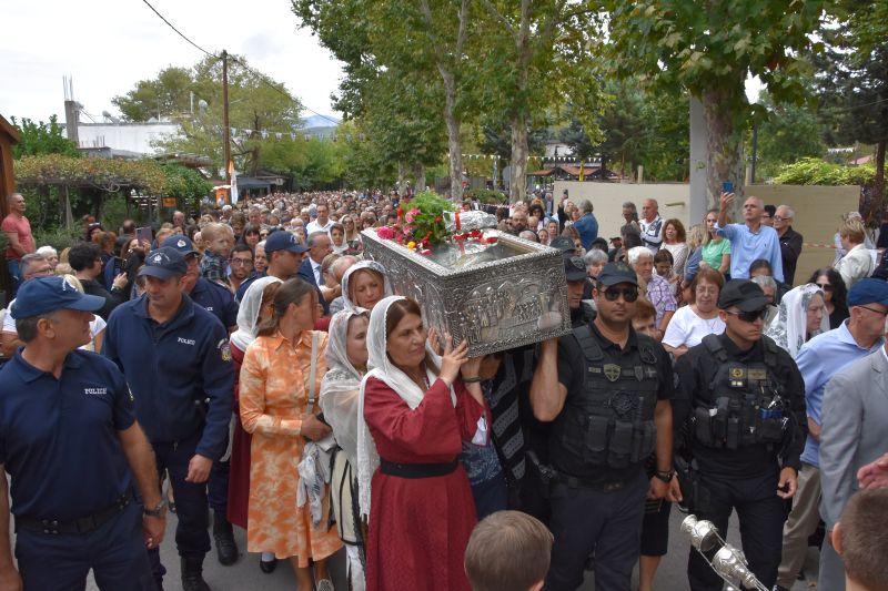 Εύβοια: Χιλιάδες πιστοί στο πανηγύρι του Οσίου Ιωάννη του Ρώσσου – Εικόνες