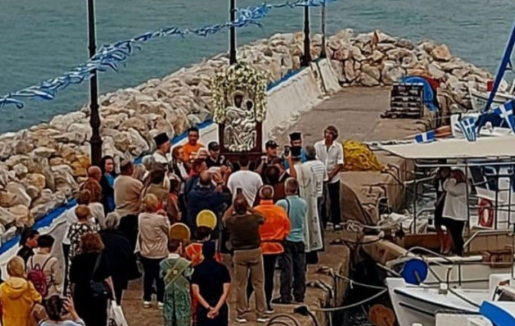 Διήμεροι εορτασμοί στην Παναγιά Λαγκαδιώτισσα στη Χαλκίδα Διήμεροι εορτασμοί στην Παναγιά Λαγκαδιώτισσα στη Χαλκίδα