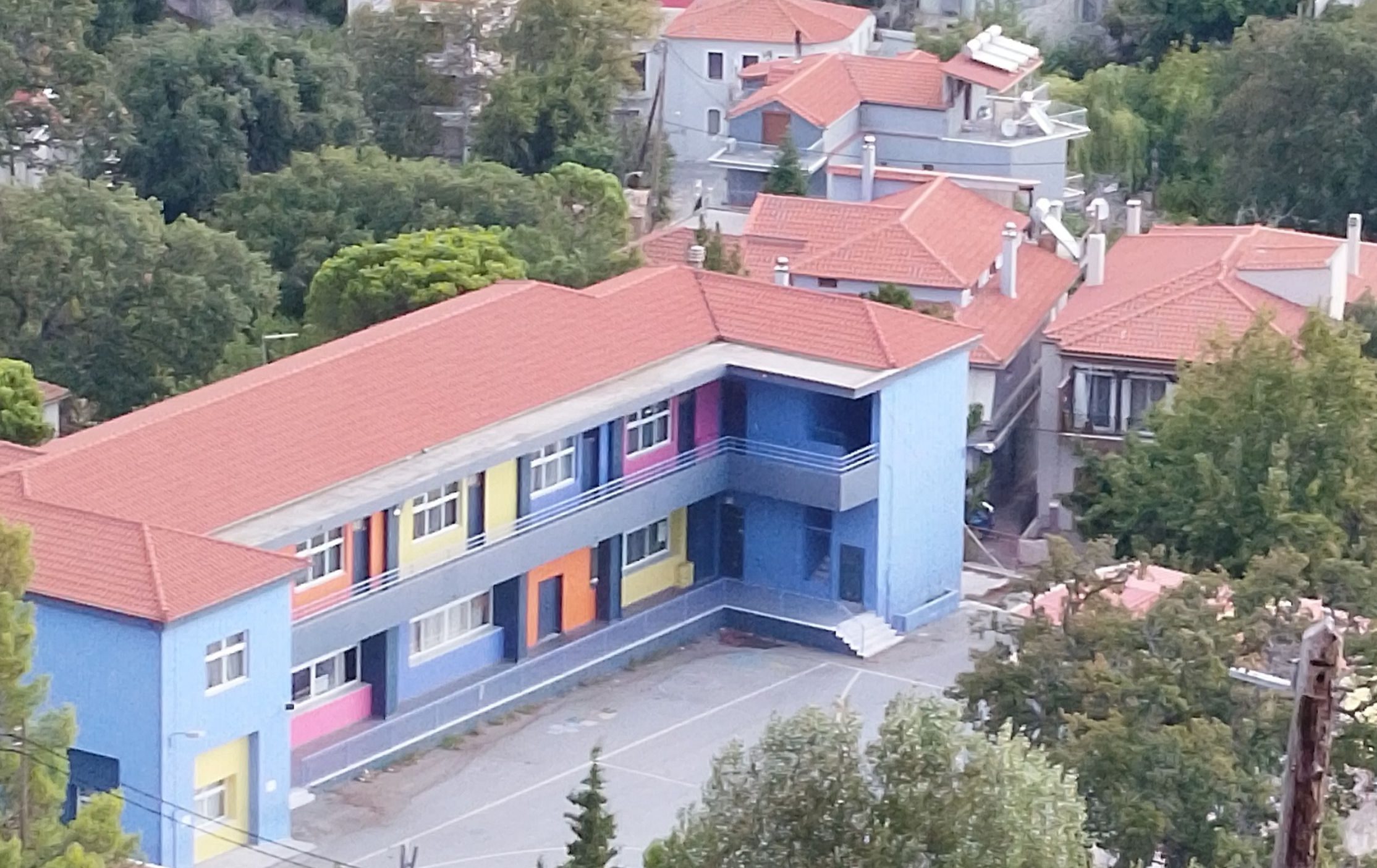 Σπουδαία έργα σε δύο δημοτικά σχολεία της Εύβοιας: Εντυπωσιακές εικόνες Σπουδαία έργα σε δύο δημοτικά σχολεία της Εύβοιας: Εντυπωσιακές εικόνες