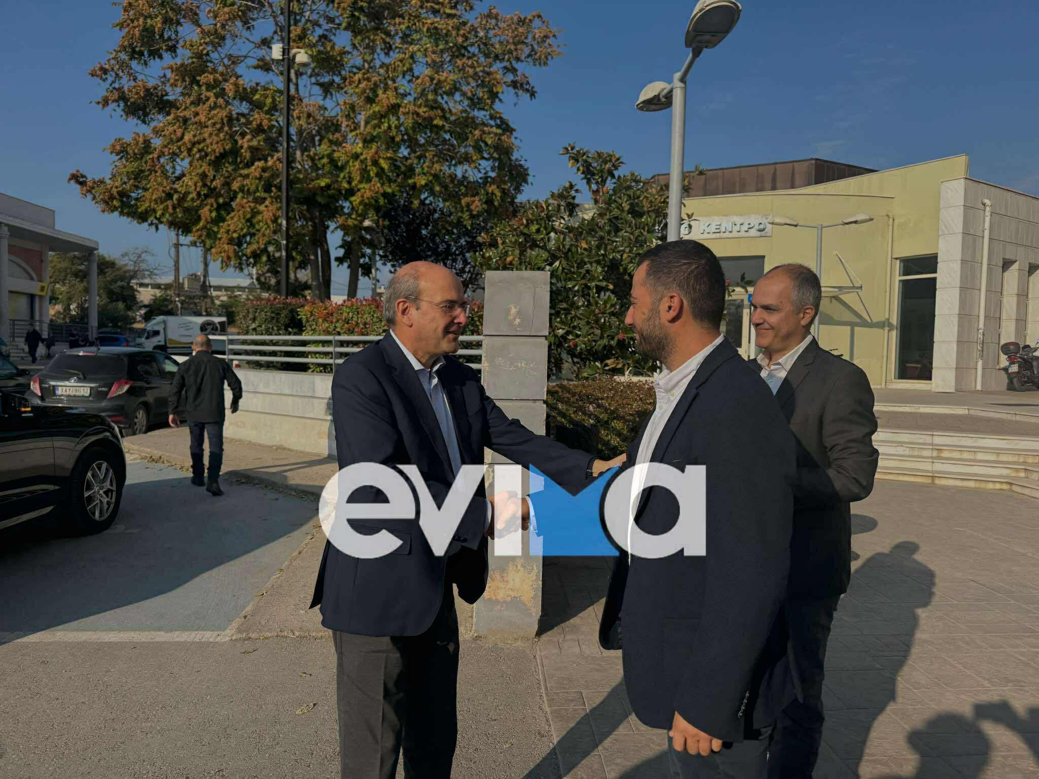 Στη Χαλκίδα τώρα ο αντιπρόεδρος της κυβέρνησης Στη Χαλκίδα τώρα ο αντιπρόεδρος της κυβέρνησης