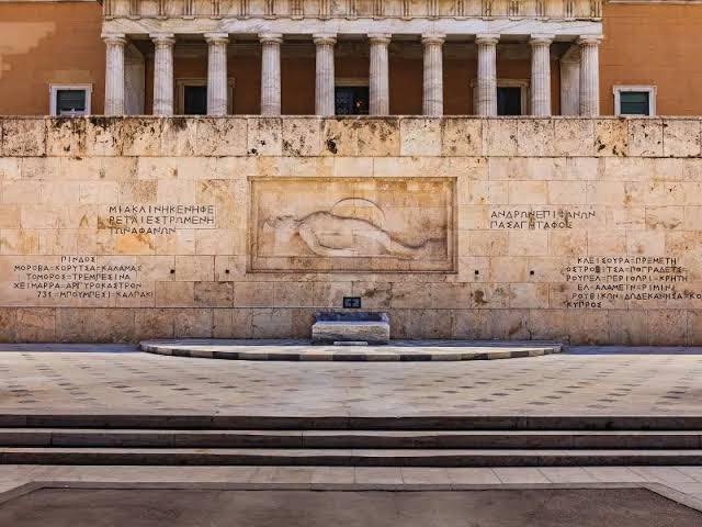 Μνημείο Αγνώστου Στρατιώτη: Στα δικαστήρια προσφεύγει ο Δούκας για την καθαριότητα – Τι απαντά το Άμυνας Μνημείο Αγνώστου Στρατιώτη: Στα δικαστήρια προσφεύγει ο Δούκας για την καθαριότητα – Τι απαντά το Άμυνας