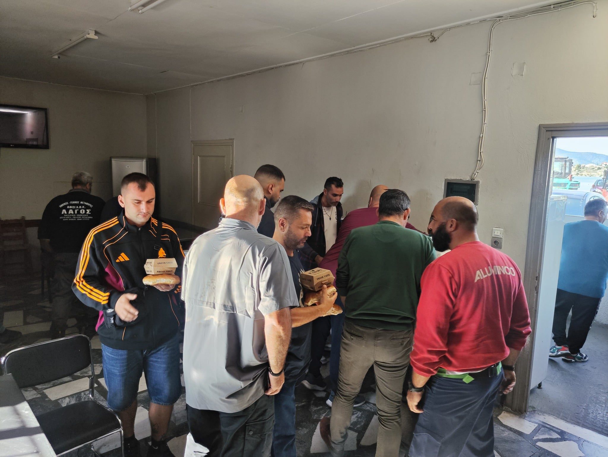 Χαλκίδα: Γιόρτασαν στο λιμάνι τον προστάτη τους οι φορτοεκφορτωτές Χαλκίδα: Γιόρτασαν στο λιμάνι τον προστάτη τους οι φορτοεκφορτωτές
