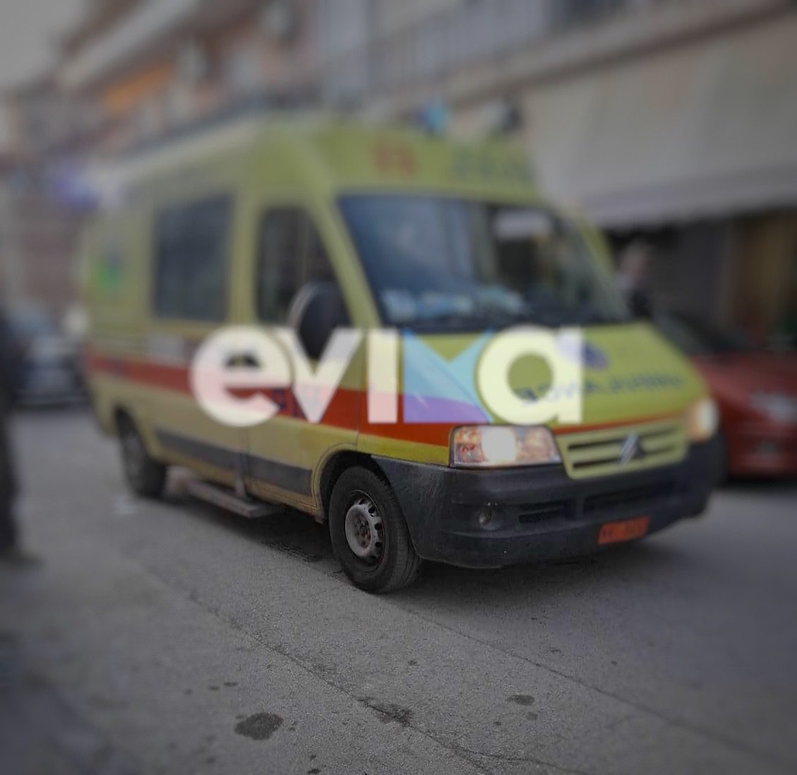 Συναγερμός στην Εύβοια: Νεαρός άνδρας λιποθύμησε σε κεντρικό δρόμο Συναγερμός στην Εύβοια: Νεαρός άνδρας λιποθύμησε σε κεντρικό δρόμο