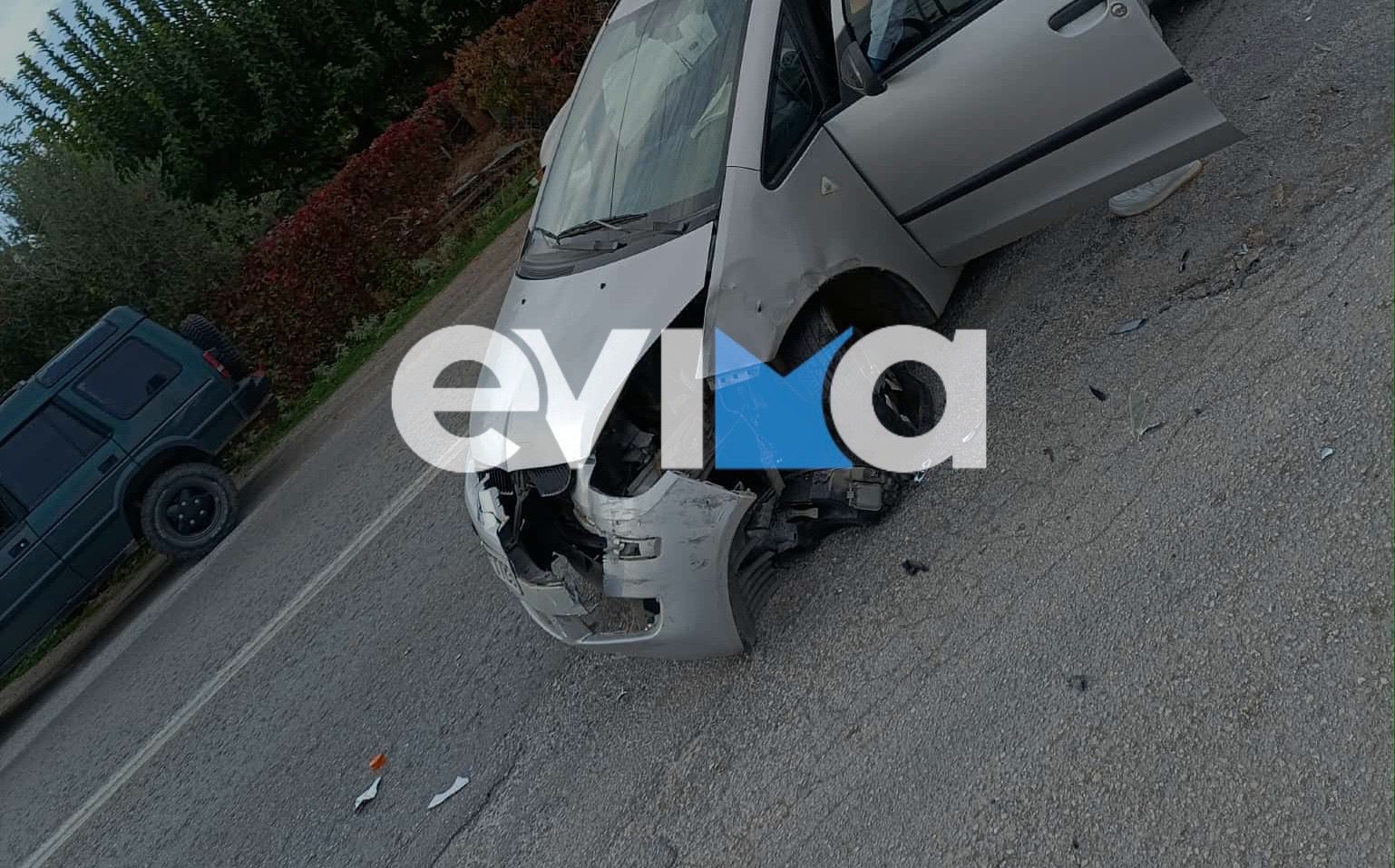 Νέο τροχαίο τώρα στην Εύβοια με δύο τραυματίες Νέο τροχαίο τώρα στην Εύβοια με δύο τραυματίες