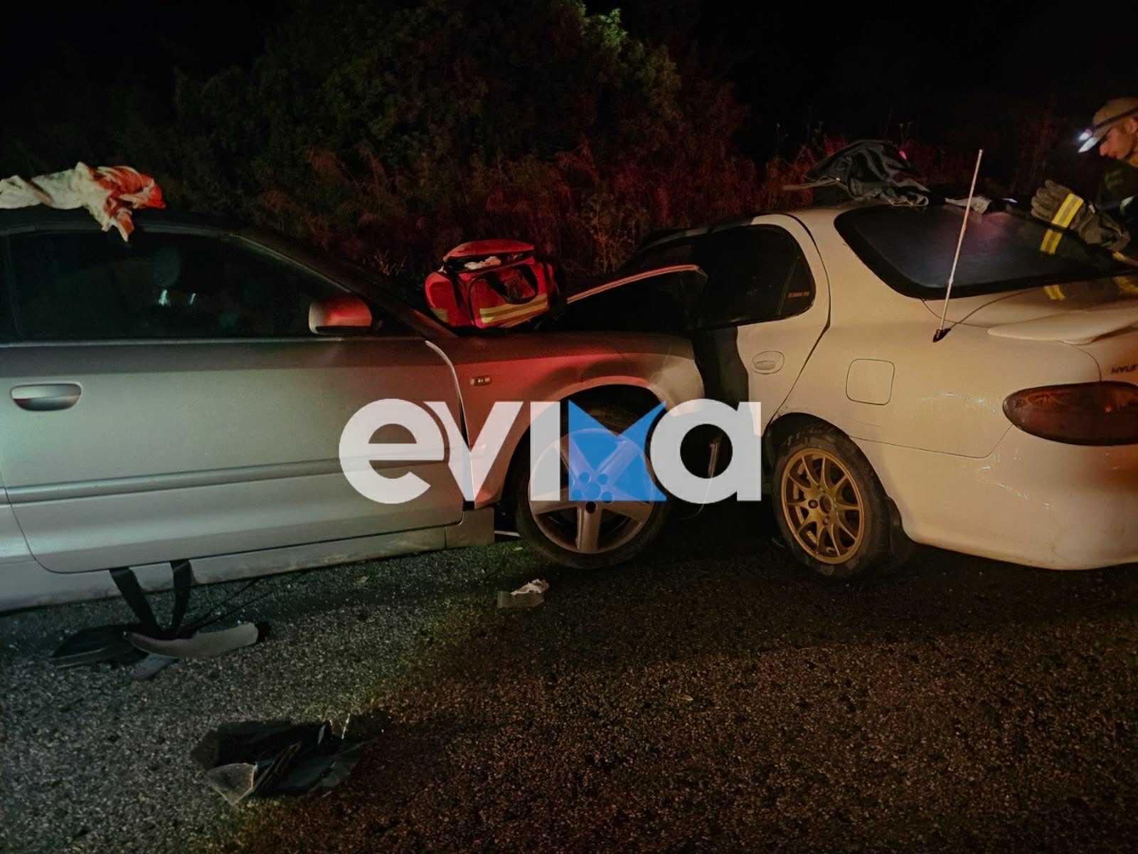 Σφοδρή σύγκρουση δύο οχημάτων στην Εύβοια: Τρεις σοβαρά τραυματίες- Οι πρώτες εικόνες Σφοδρή σύγκρουση δύο οχημάτων στην Εύβοια: Τρεις σοβαρά τραυματίες- Οι πρώτες εικόνες