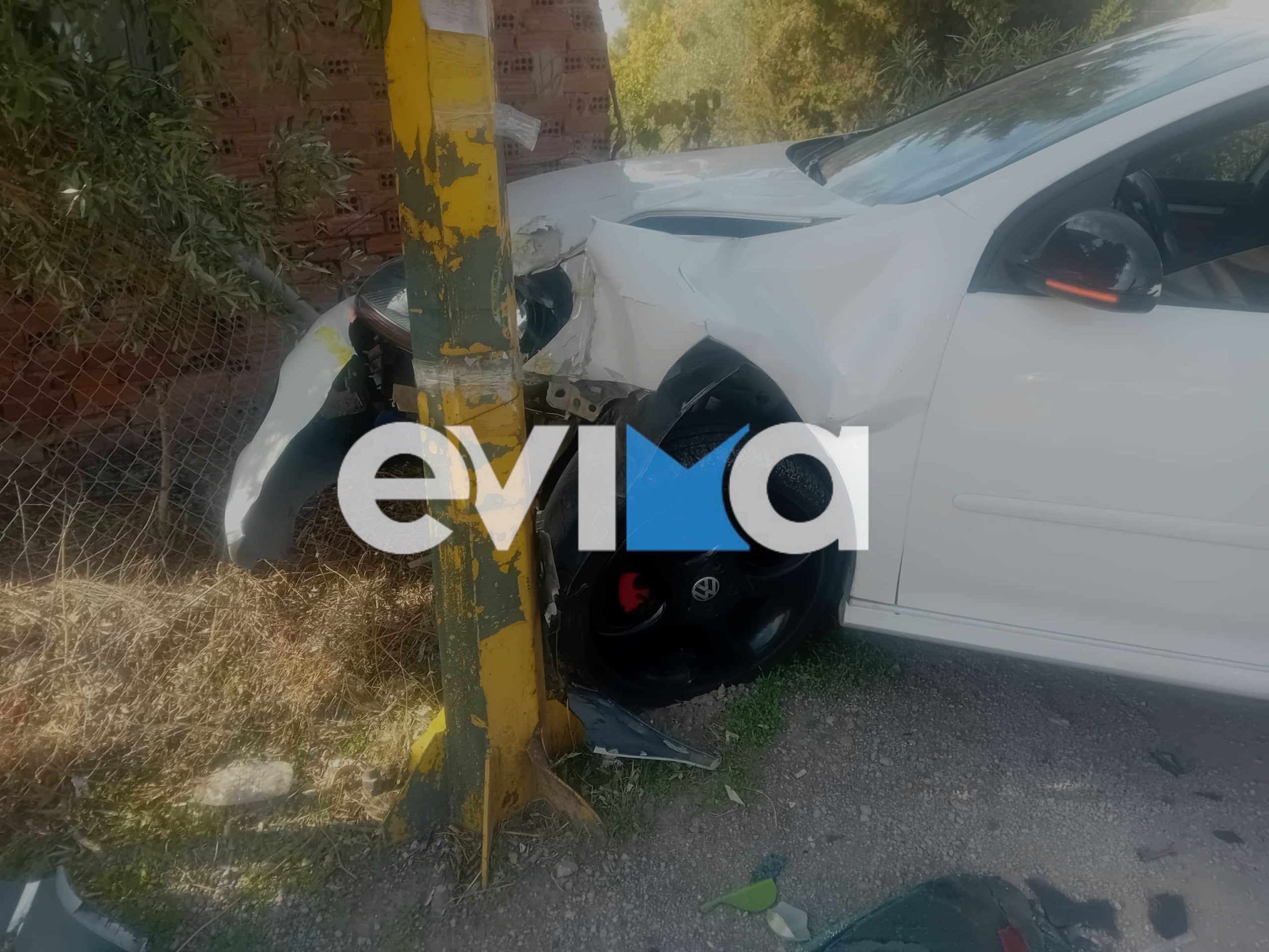 Σοβαρό τροχαίο τώρα στην Εύβοια Σοβαρό τροχαίο τώρα στην Εύβοια