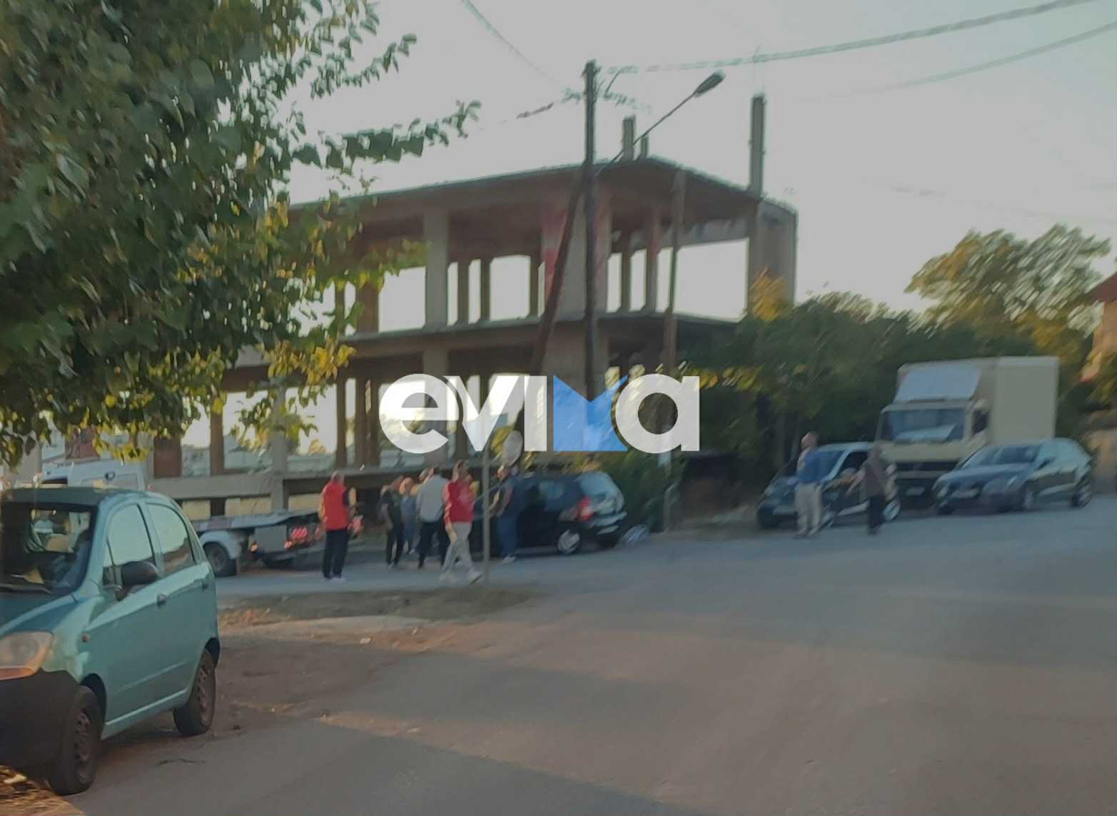 Νέο τροχαίο τώρα στην Εύβοια: Δύο αυτοκίνητα συγκρούστηκαν σε διασταύρωση Νέο τροχαίο τώρα στην Εύβοια: Δύο αυτοκίνητα συγκρούστηκαν σε διασταύρωση