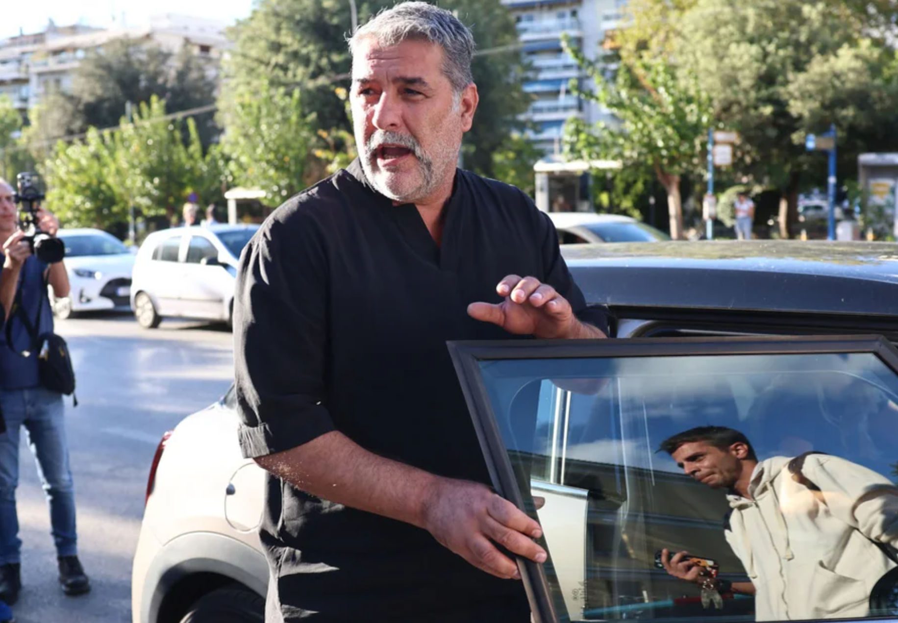 Ένας μαθητής με τον πατέρα του ανακάλυψαν πού είχε παρκάρει το τρακαρισμένο τζιπ ο Μπισμπίκης Ένας μαθητής με τον πατέρα του ανακάλυψαν πού είχε παρκάρει το τρακαρισμένο τζιπ ο Μπισμπίκης