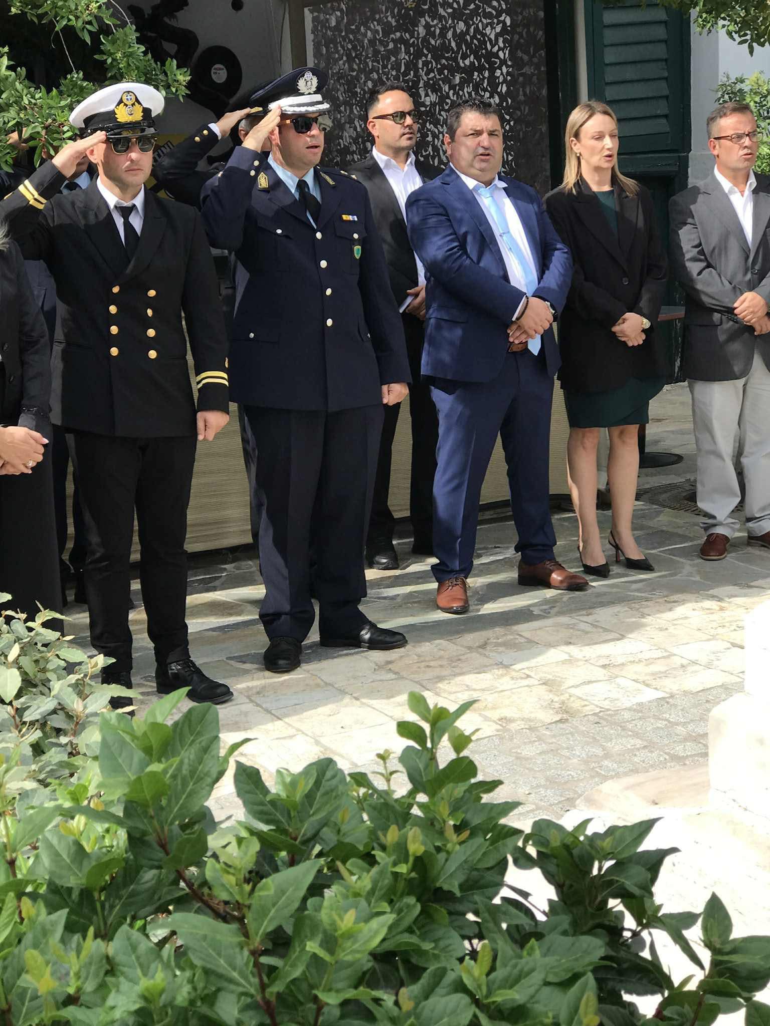 Βόρεια Εύβοια: Το μήνυμα Τσαπουρνιώτη για την 28η Οκτωβρίου από την Αγία Άννα Βόρεια Εύβοια: Το μήνυμα Τσαπουρνιώτη για την 28η Οκτωβρίου από την Αγία Άννα