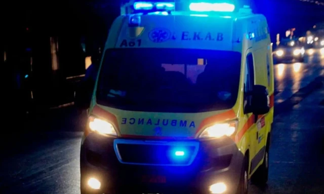 Σοβαρό τροχαίο στο Μενίδι: Οδηγός «καρφώθηκε» σε δέντρο – Μεταφέρθηκε στο Νοσοκομείο Σοβαρό τροχαίο στο Μενίδι: Οδηγός «καρφώθηκε» σε δέντρο – Μεταφέρθηκε στο Νοσοκομείο