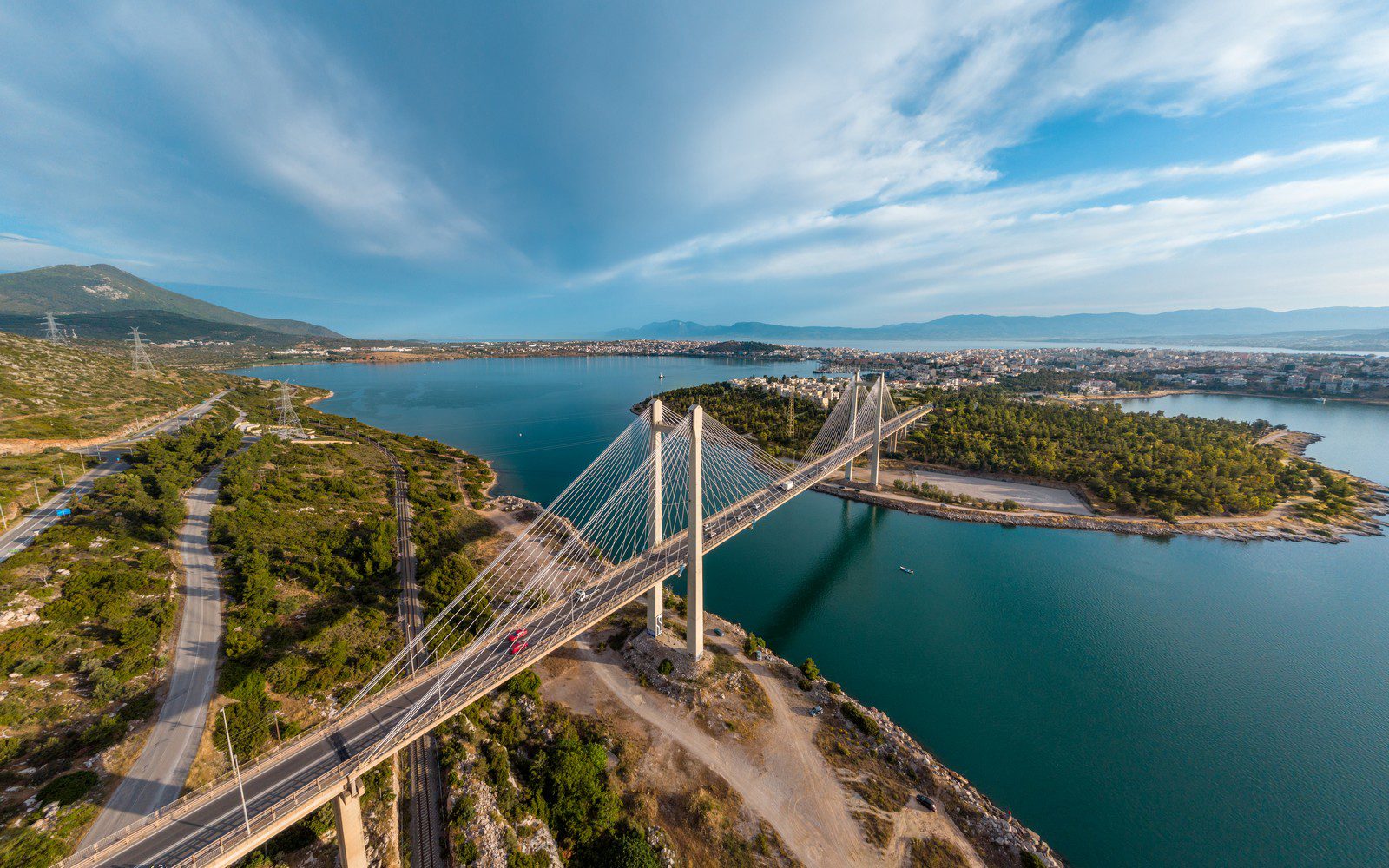 Αυτή είναι η γυναίκα που γέννησε πάνω στη Γέφυρα της Χαλκίδας Αυτή είναι η γυναίκα που γέννησε πάνω στη Γέφυρα της Χαλκίδας
