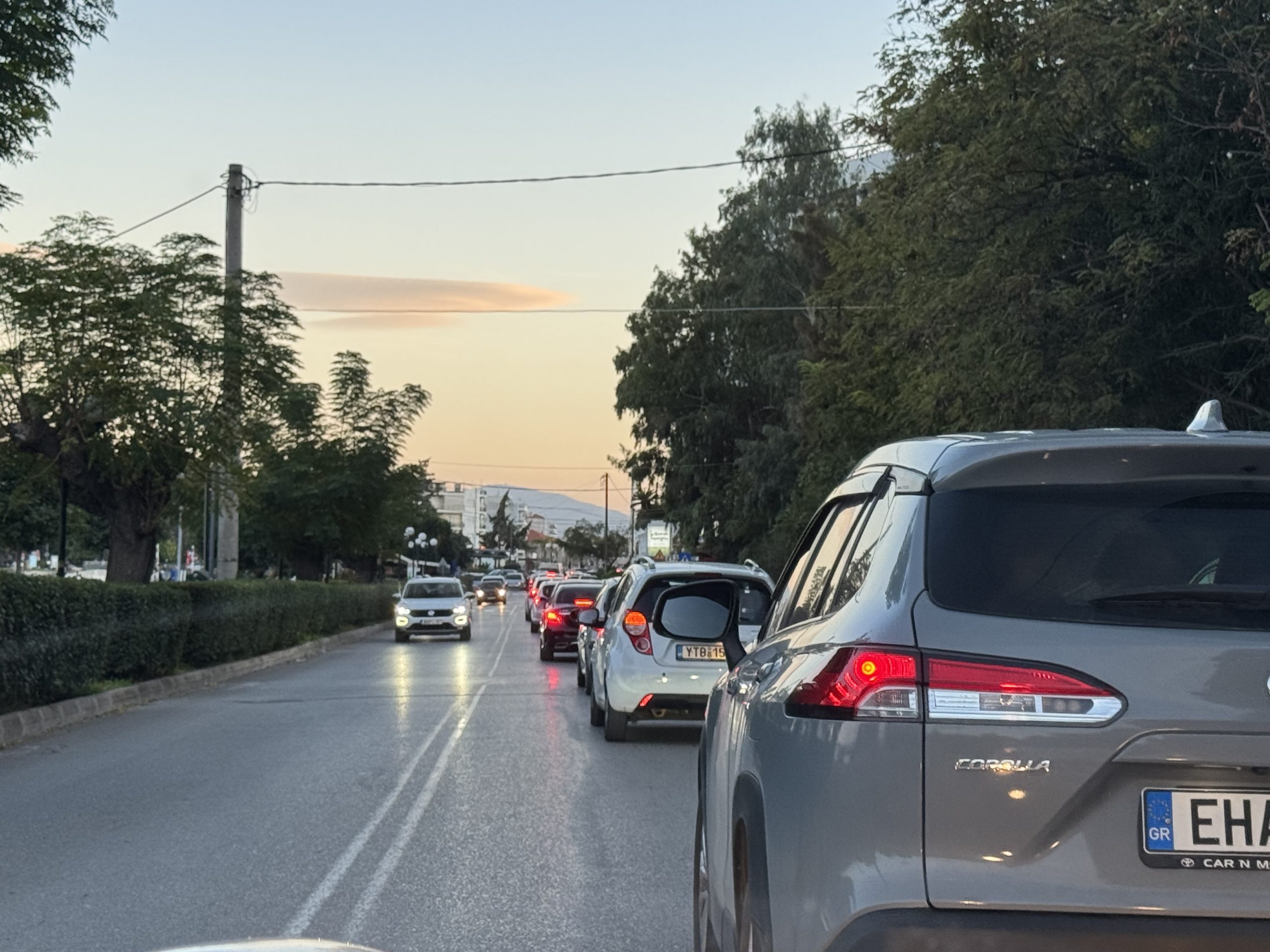Πανικός στη γέφυρα του Ευρίπου στη Χαλκίδα: Αυξημένη κίνηση τώρα Πανικός στη γέφυρα του Ευρίπου στη Χαλκίδα: Αυξημένη κίνηση τώρα
