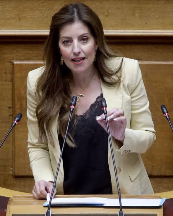 Εύβοια: Αυτή η Βουλευτής «βάζει πλάτη» στους εθελοντές – Από τι ζητά την απαλλαγή τους Εύβοια: Αυτή η Βουλευτής «βάζει πλάτη» στους εθελοντές – Από τι ζητά την απαλλαγή τους
