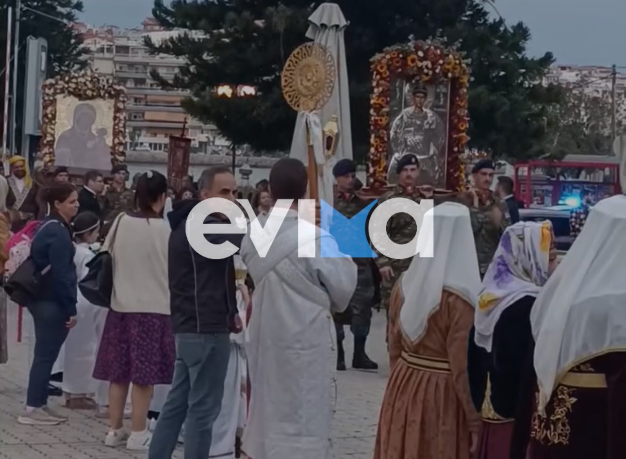 Χαλκίδα τώρα η υποδοχή θαυματουργής εικόνας Χαλκίδα τώρα η υποδοχή θαυματουργής εικόνας