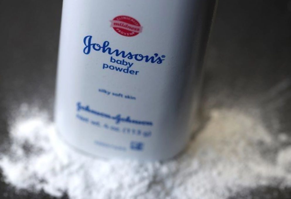 Καταδίκη – μαμούθ στη Johnson & Johnson: Πρόστιμο σχεδόν 1 δισ. δολαρίων για καρκινογόνο ταλκ Καταδίκη – μαμούθ στη Johnson & Johnson: Πρόστιμο σχεδόν 1 δισ. δολαρίων για καρκινογόνο ταλκ