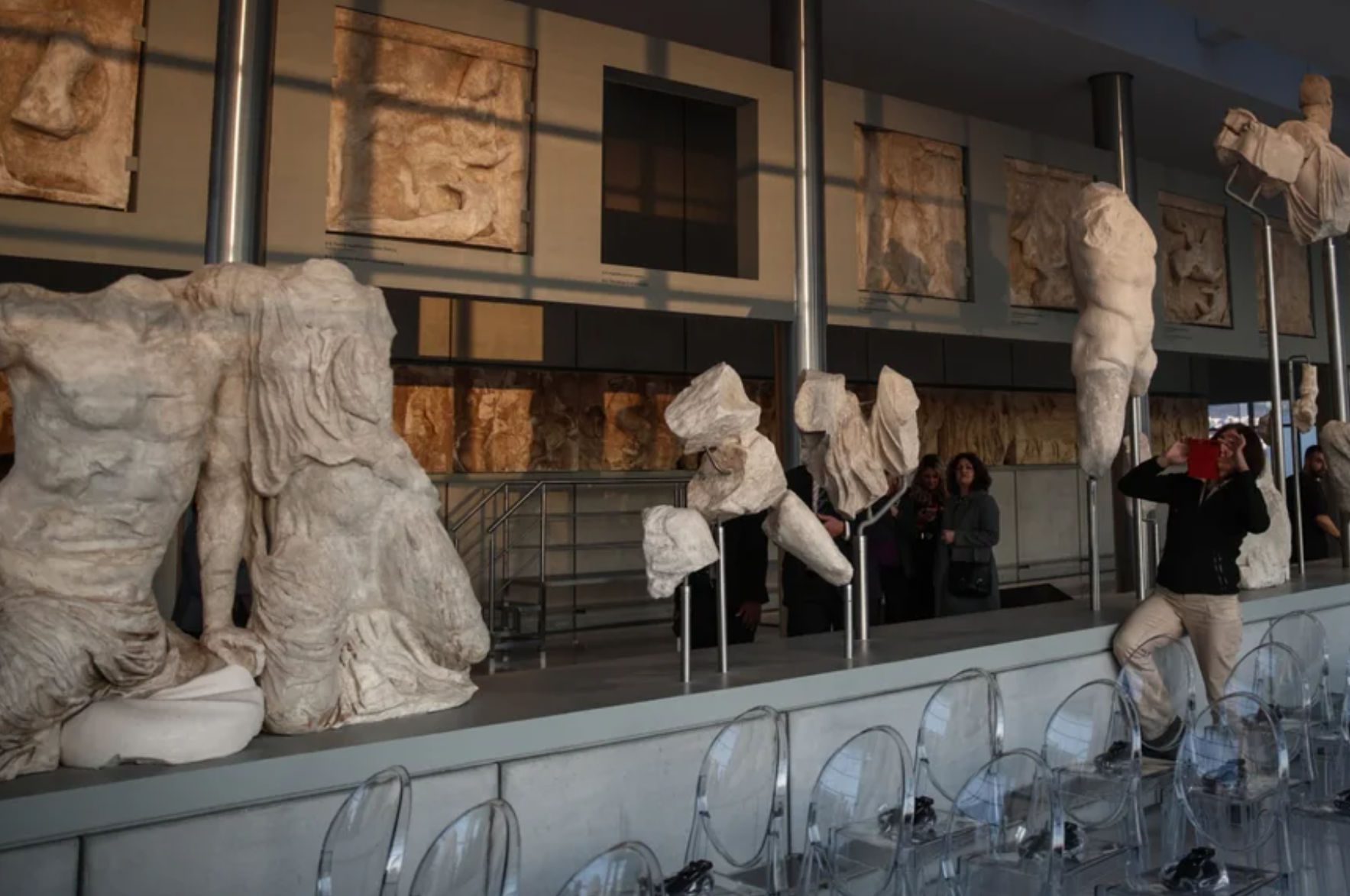 Προσλαμβάνονται 300 ειδικοί φρουροί στην ΕΛ.ΑΣ. για φύλαξη των μουσείων Προσλαμβάνονται 300 ειδικοί φρουροί στην ΕΛ.ΑΣ. για φύλαξη των μουσείων