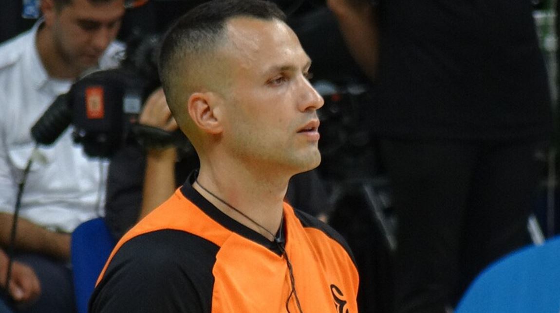 Συνελήφθη ο διαιτητής της Euroleague Ούρος Νίκολιτς – Είναι ύποπτος για συμμετοχή σε εγκληματική οργάνωση Συνελήφθη ο διαιτητής της Euroleague Ούρος Νίκολιτς – Είναι ύποπτος για συμμετοχή σε εγκληματική οργάνωση