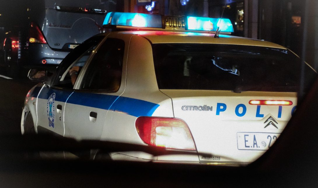 Κινηματογραφική καταδίωξη στο Ηράκλειο: Νεαροί εμβόλισαν περιπολικό για να γλιτώσουν τη σύλληψη Κινηματογραφική καταδίωξη στο Ηράκλειο: Νεαροί εμβόλισαν περιπολικό για να γλιτώσουν τη σύλληψη