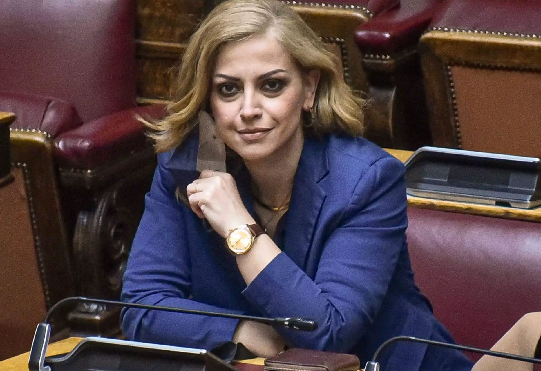 «Αν ξαναγελάσεις την ώρα που μιλάω, θα σου σπάσω τα μούτρα»: Άγρια κόντρα Χρηστίδου – Μπάρκα στη Βουλή «Αν ξαναγελάσεις την ώρα που μιλάω, θα σου σπάσω τα μούτρα»: Άγρια κόντρα Χρηστίδου – Μπάρκα στη Βουλή