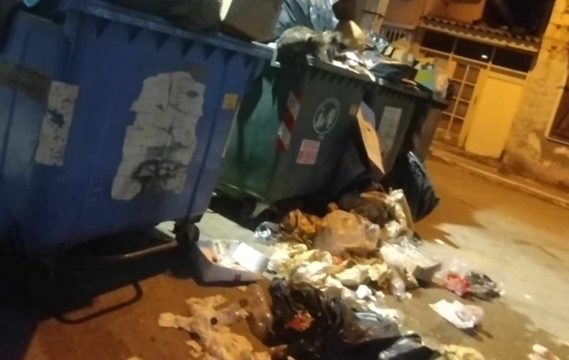 Εικόνες ντροπής στα Ψαχνά Εύβοιας: Έκαναν την πόλη… σκουπιδότοπο Εικόνες ντροπής στα Ψαχνά Εύβοιας: Έκαναν την πόλη… σκουπιδότοπο