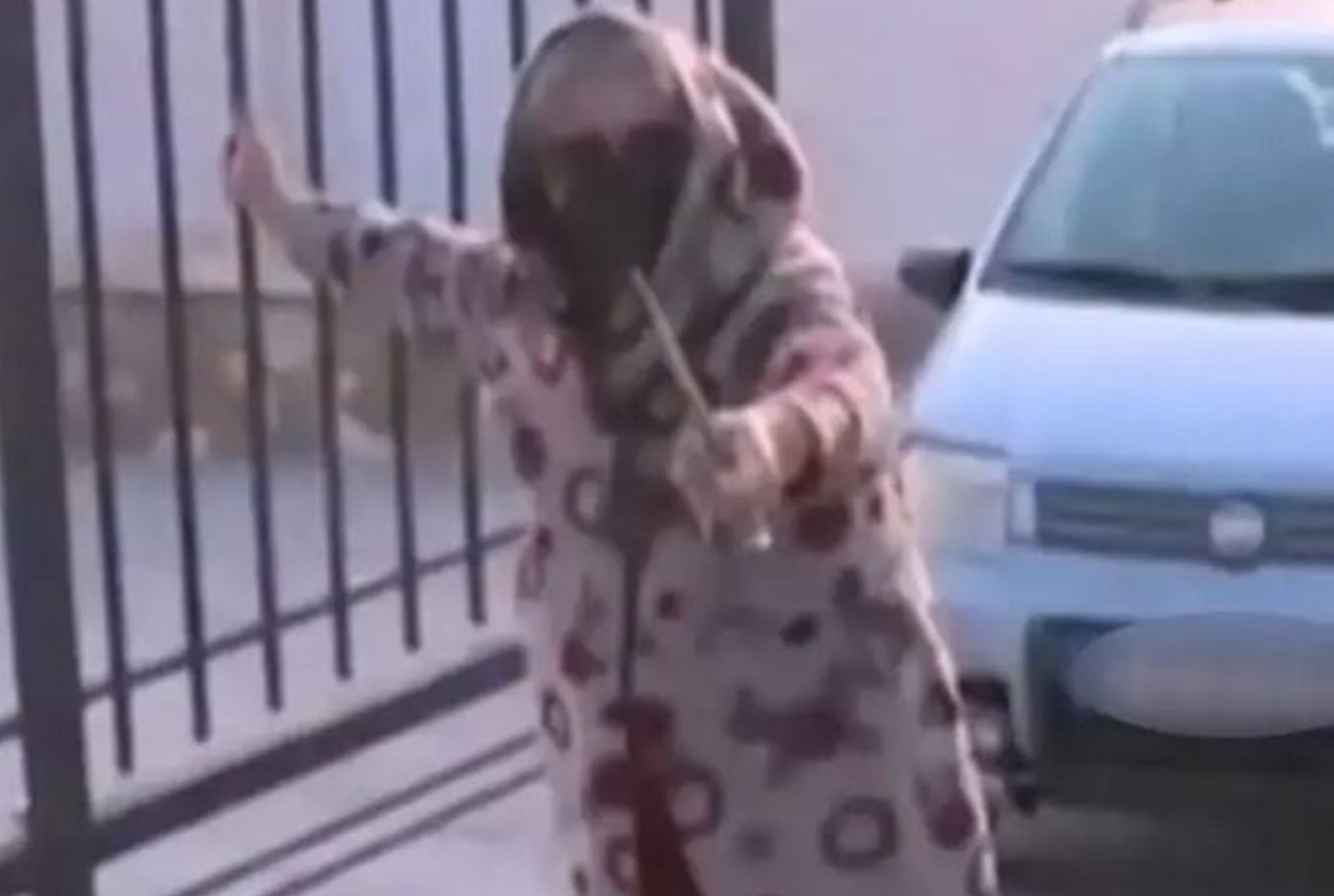 Ποινή φυλάκισης στη 62χρονη που έθαψε τη μητέρα της σε στάβλο Ποινή φυλάκισης στη 62χρονη που έθαψε τη μητέρα της σε στάβλο