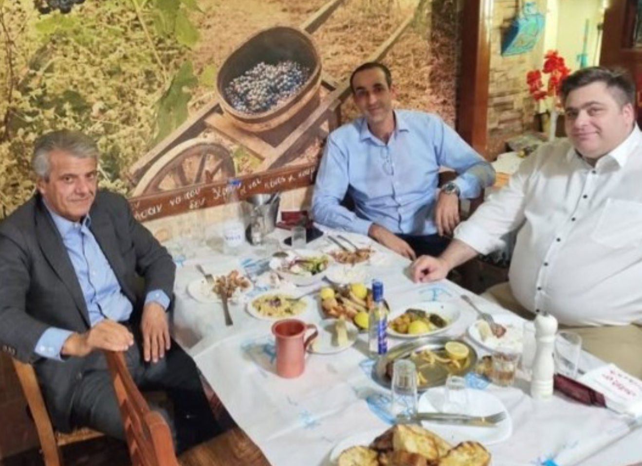 Βουτσινάς, Δημητριάδης και Δασκαλάκης σε χαλαρή έξοδο στα Καμίνια Βουτσινάς, Δημητριάδης και Δασκαλάκης σε χαλαρή έξοδο στα Καμίνια