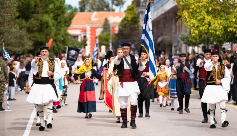 Εύβοια: Συγκινούν οι φωτογραφίες από την παρέλαση της 28ης Οκτωβρίου στη Χαλκίδα